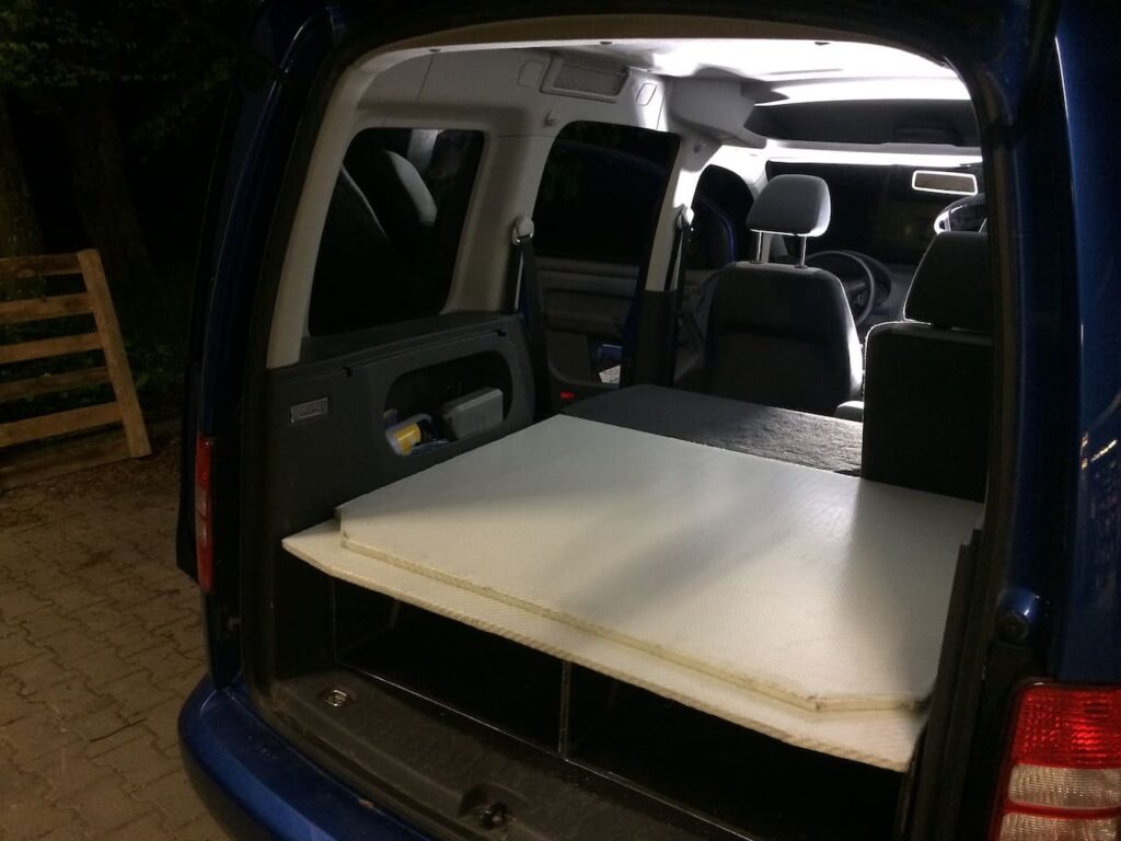 VW Caddy Bett 2017